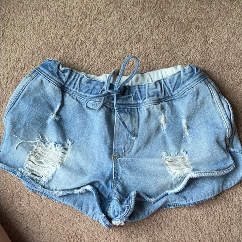 Comfy stretchy light blue jean shorts